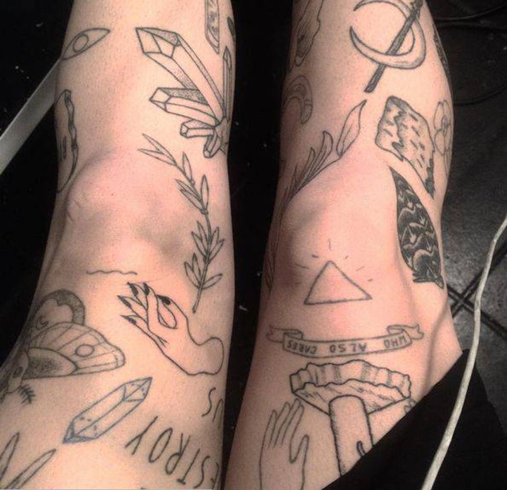 Fashion leg tattoos