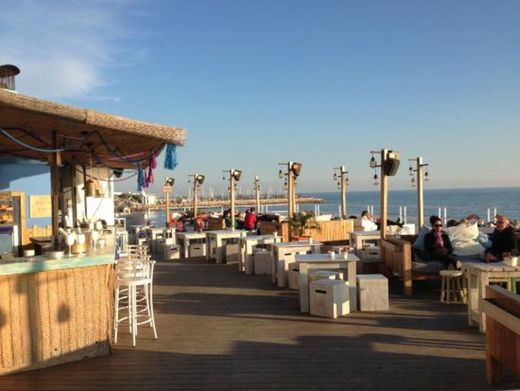 Vivero Beach Club Restaurant