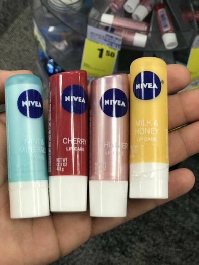 Nivea, A Kiss of Cherry, Fruity Lip Care, 0.17 oz