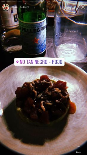 Restaurante Negro / Rojo