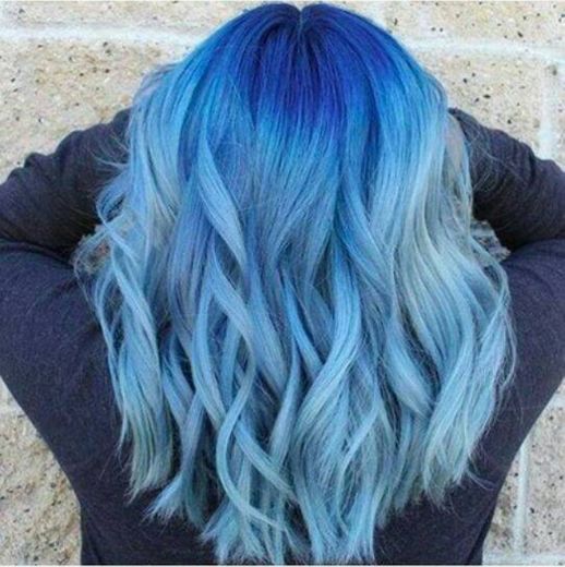 Azul💙 (blue hair)