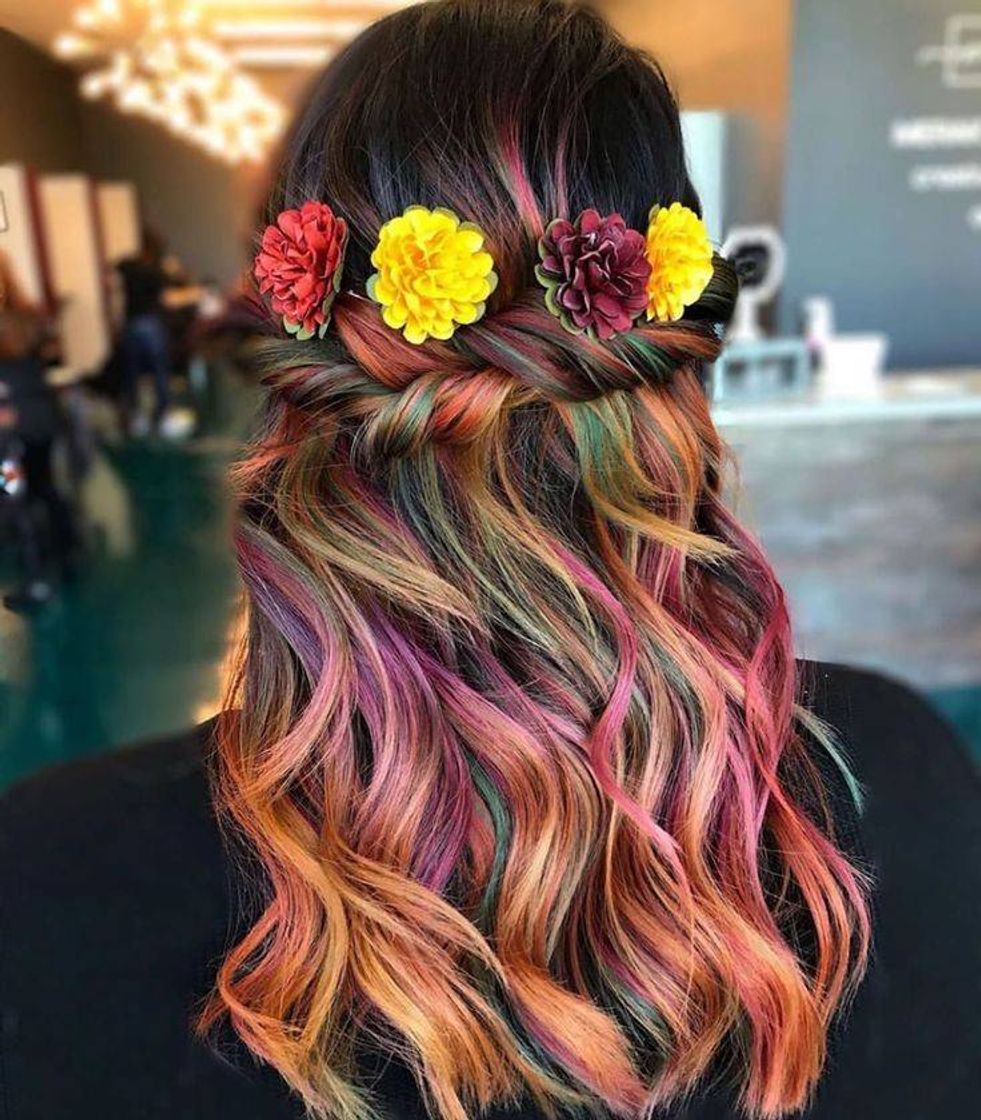 Moda Ideias de cabelo arco íris🌈