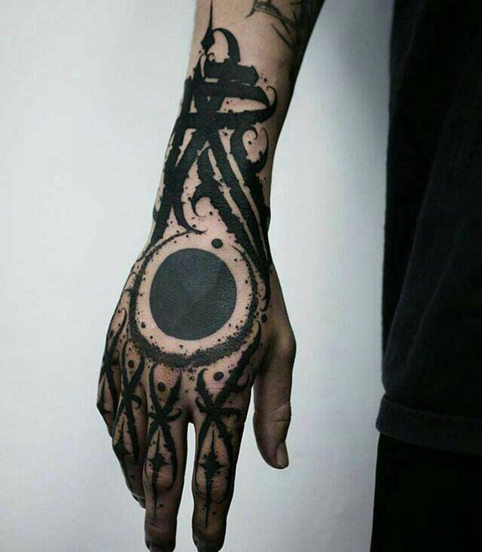 Moda Tattoo dark