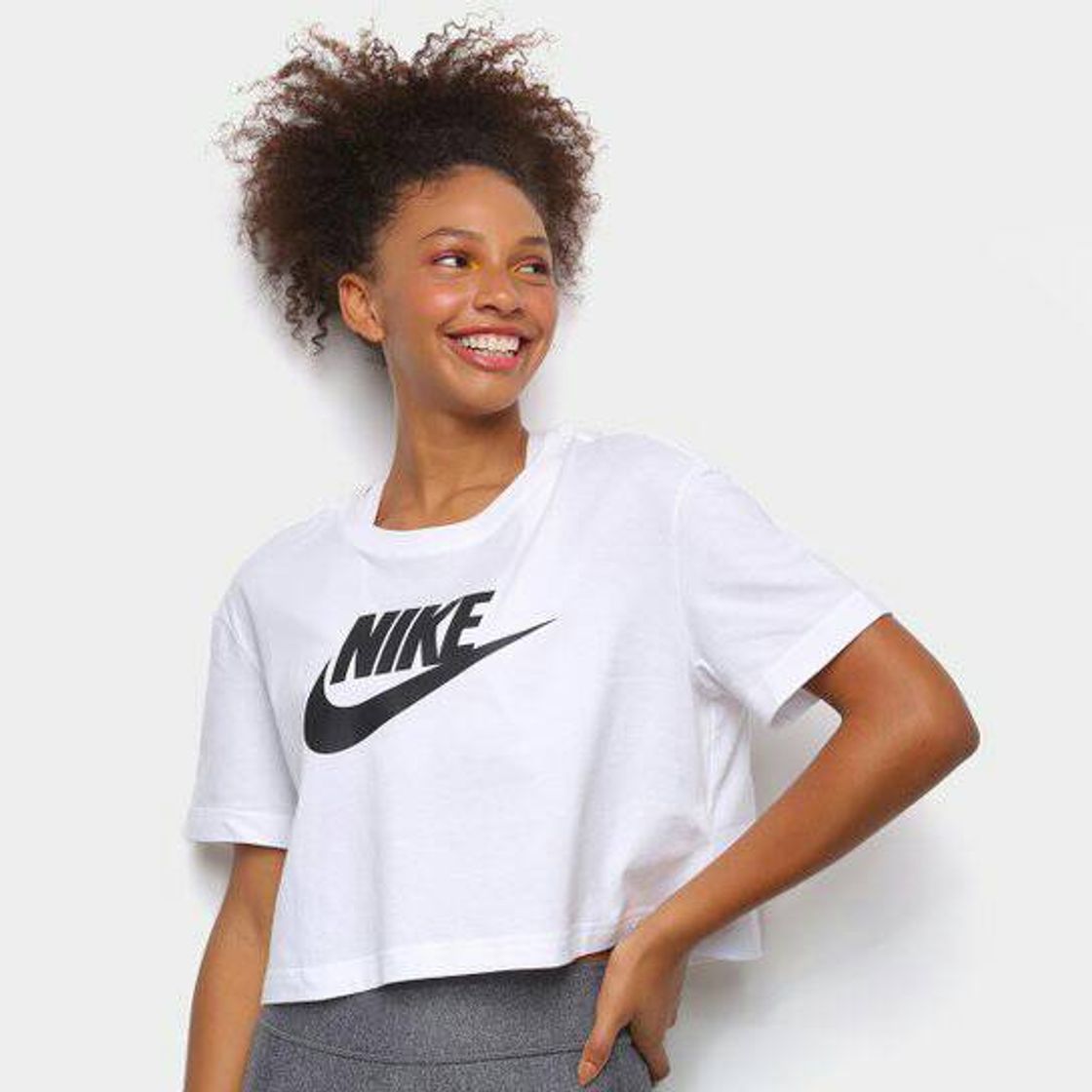 Fashion Camiseta Cropped Nike Sportswear Essential CR Feminina