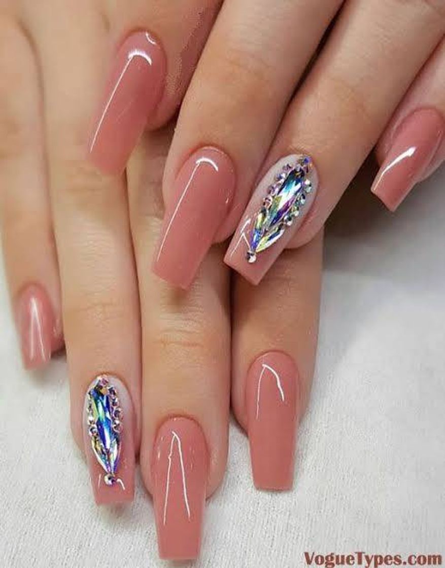 Moda Nails