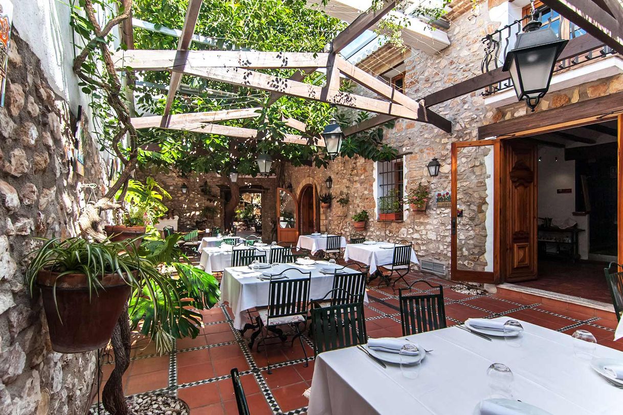 Lugar Hotel Nou Romá