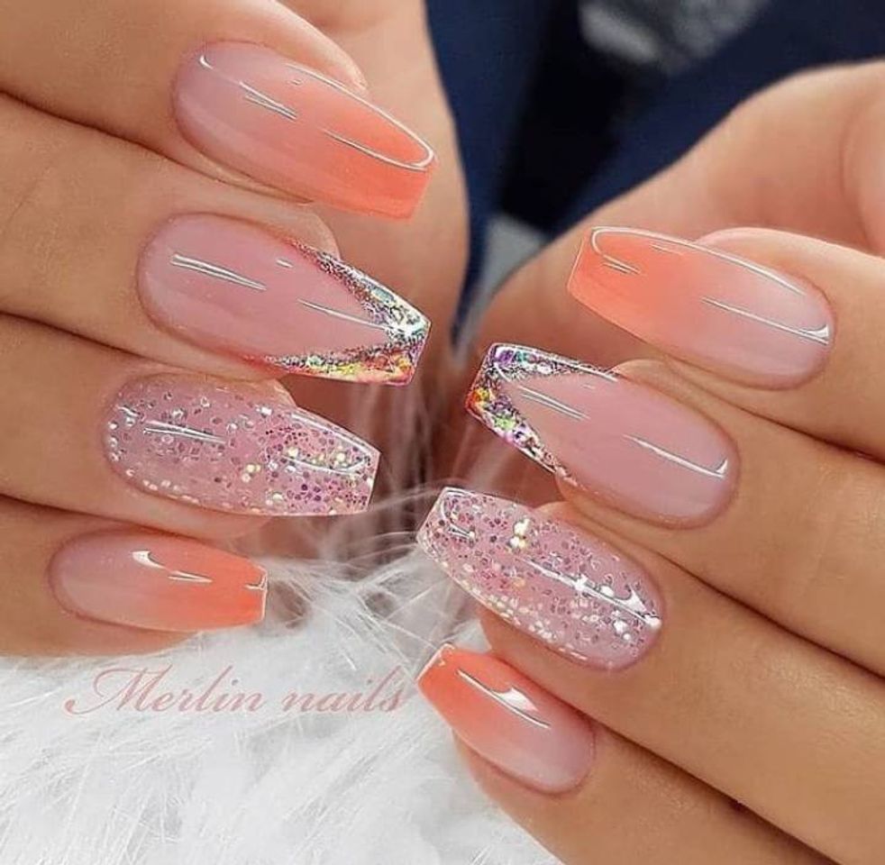 Social Nails