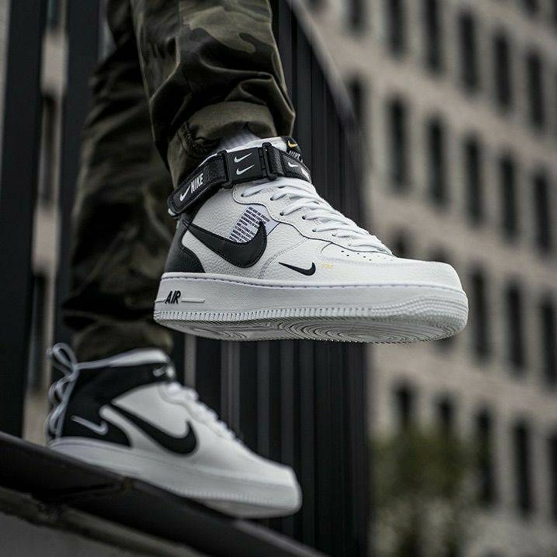 Fashion Air Force 1 Mid'07 LV8 'White Black'