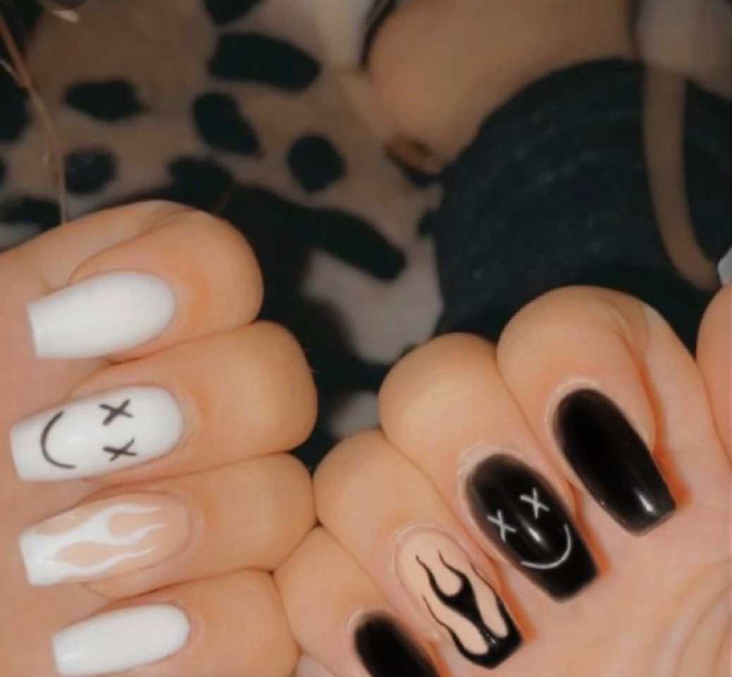 Fashion Unhas preto e branco