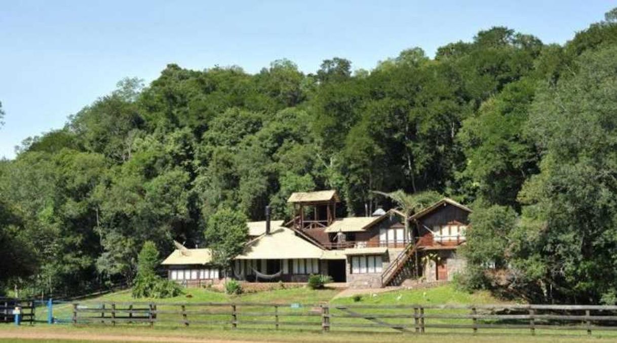 Lugar Hotel Fazenda Três Cascatas