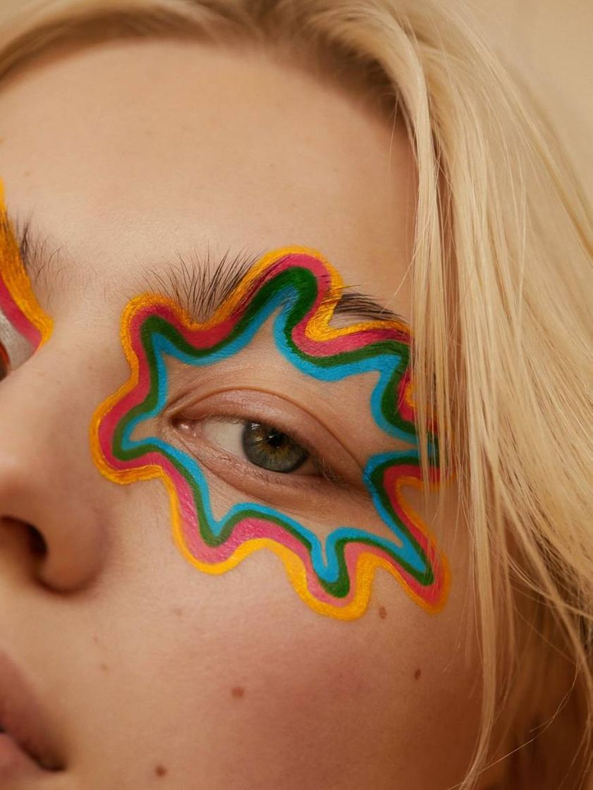 21 Abstract Makeup Looks That Are Totally Selfie-Worthy – I AM & CO