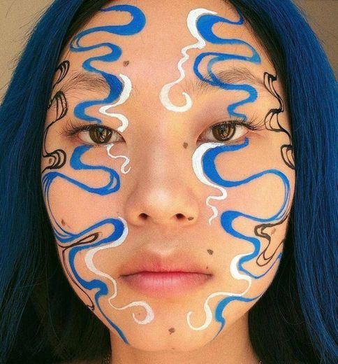 21 Abstract Makeup Looks That Are Totally Selfie-Worthy – I AM & CO