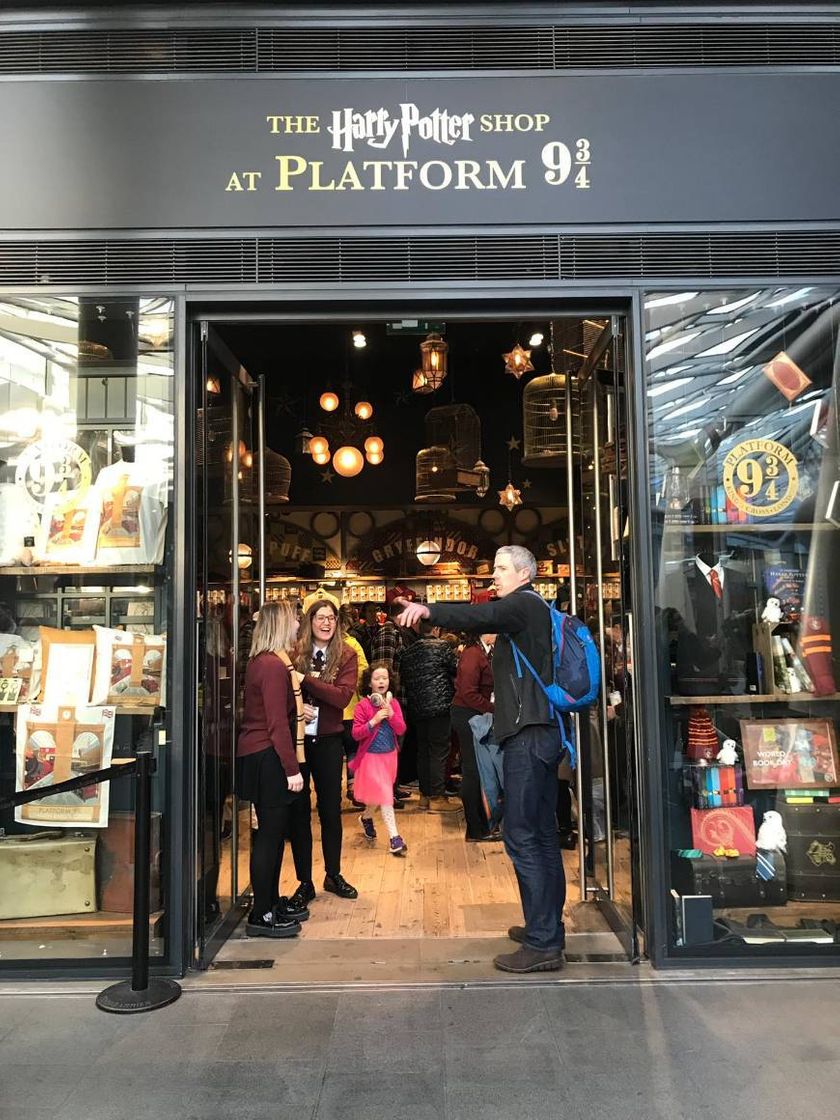 Place The Harry Potter Shop at Platform 9¾