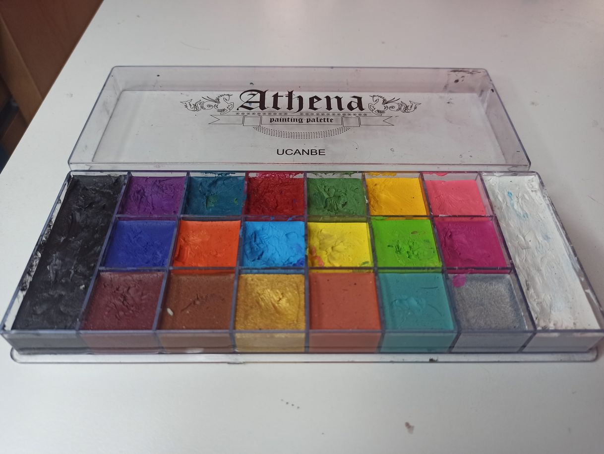 Productos Athena paleta cremacolor