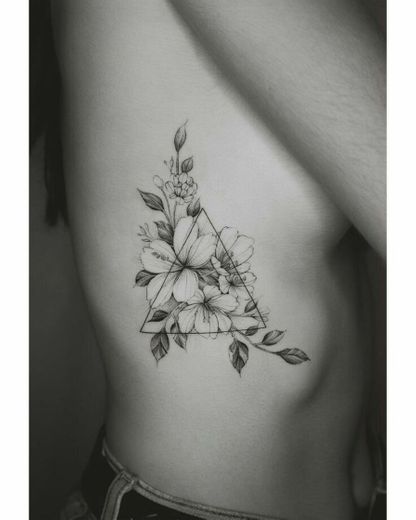tatuagem floral 🖤