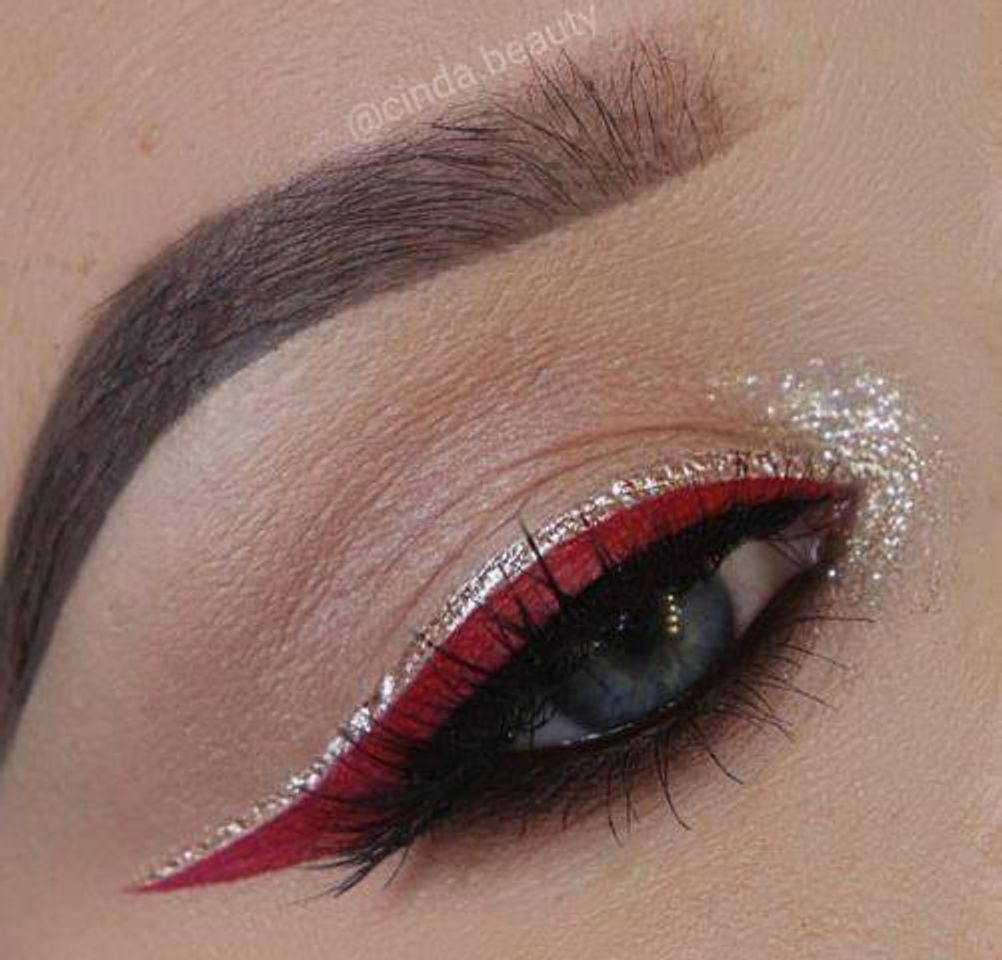 Moda Make , delineado , glitter 