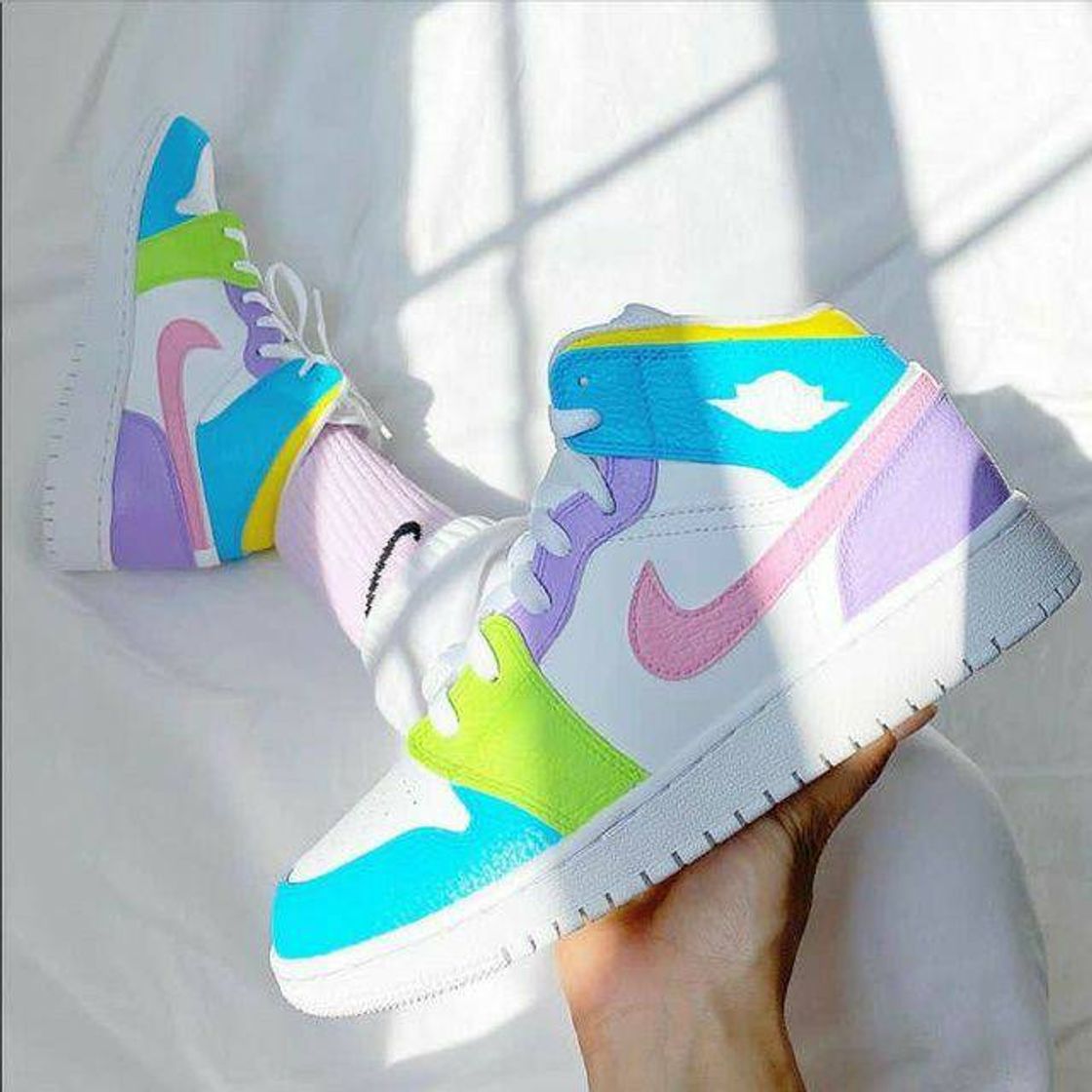 Moda Jordan 1 mid pastel colors✨