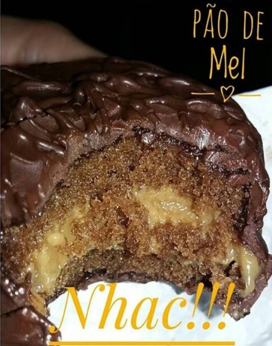 Moda Pão  de Mel  recheado com doce de leite e chocolate . 👌😋