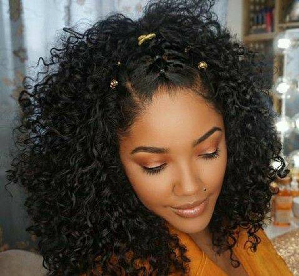 Moda Penteado para cabelo cacheado 