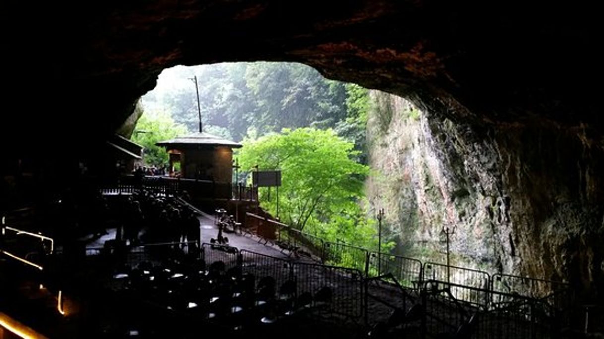 Place Peak Cavern
