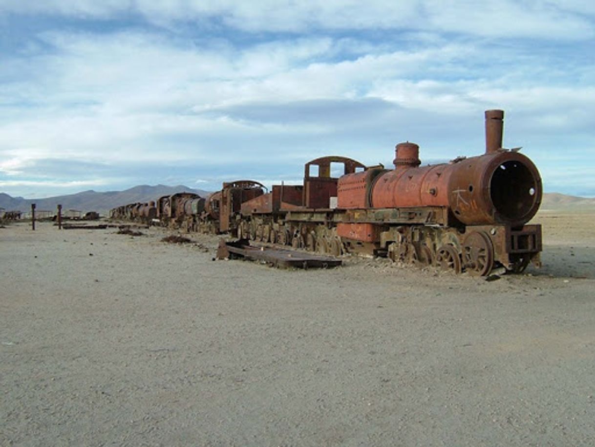 Lugar Train Cemetery