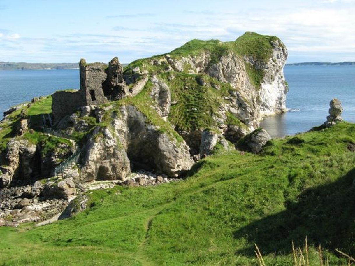 Place Kinbane Castle