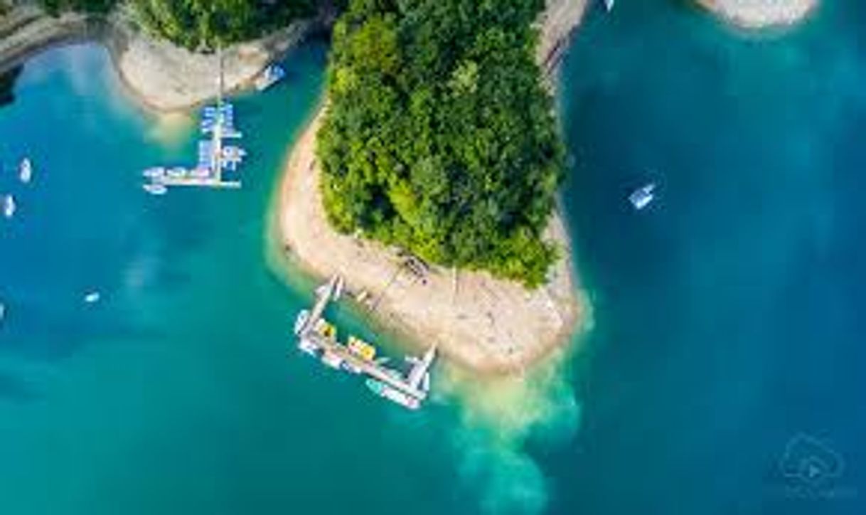 Lugares Lake Solina