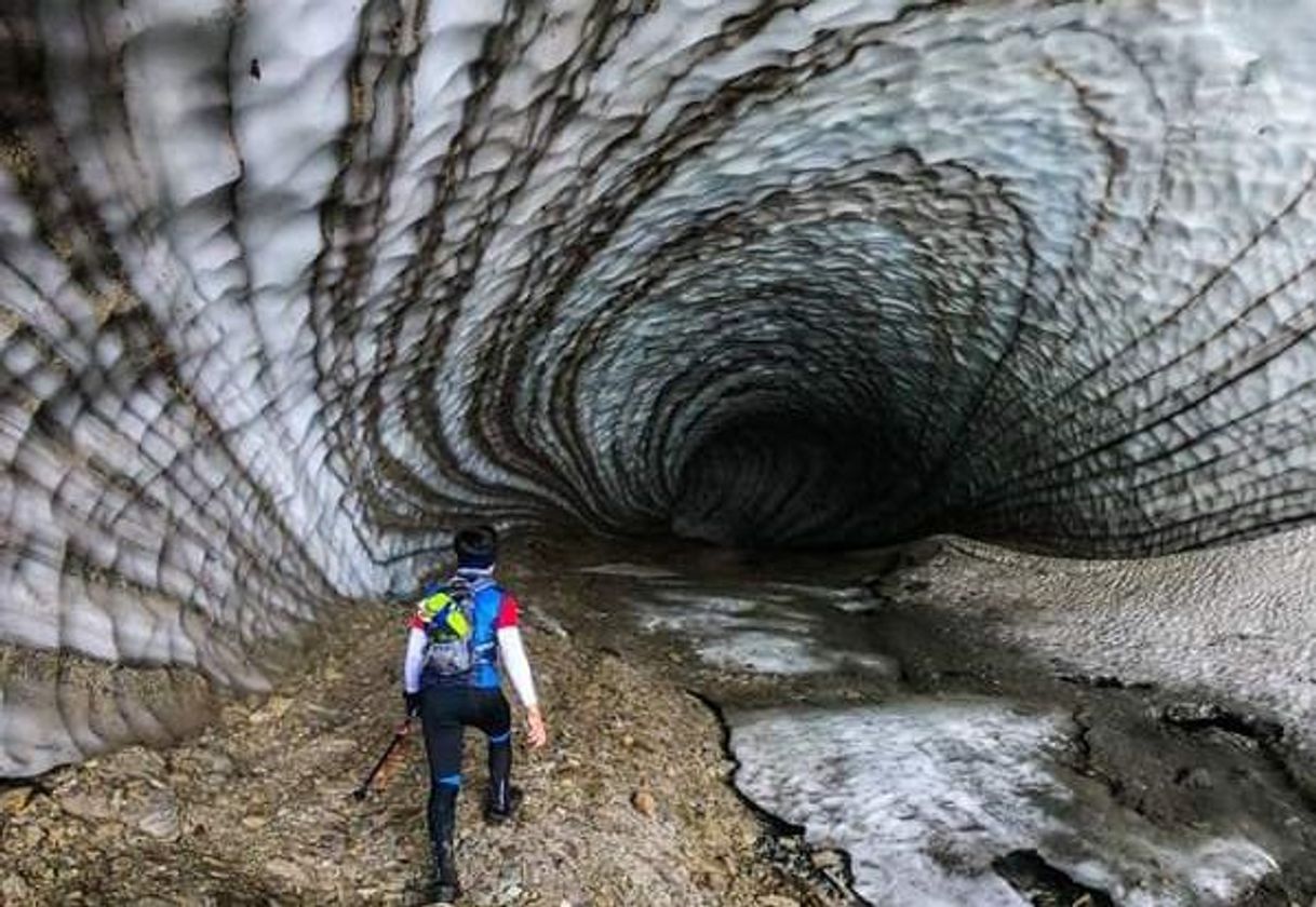 Places Cueva de Jumbo