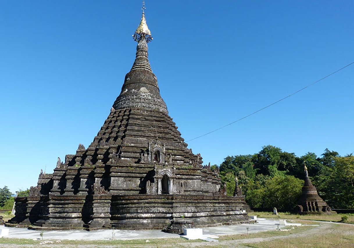 Place Sakya Man Aung Pagoda