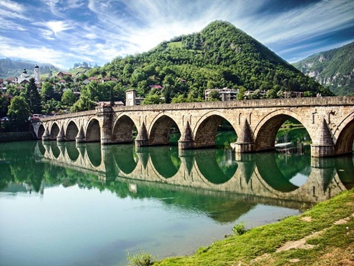 Place Mehmed Paša Sokolović Bridge