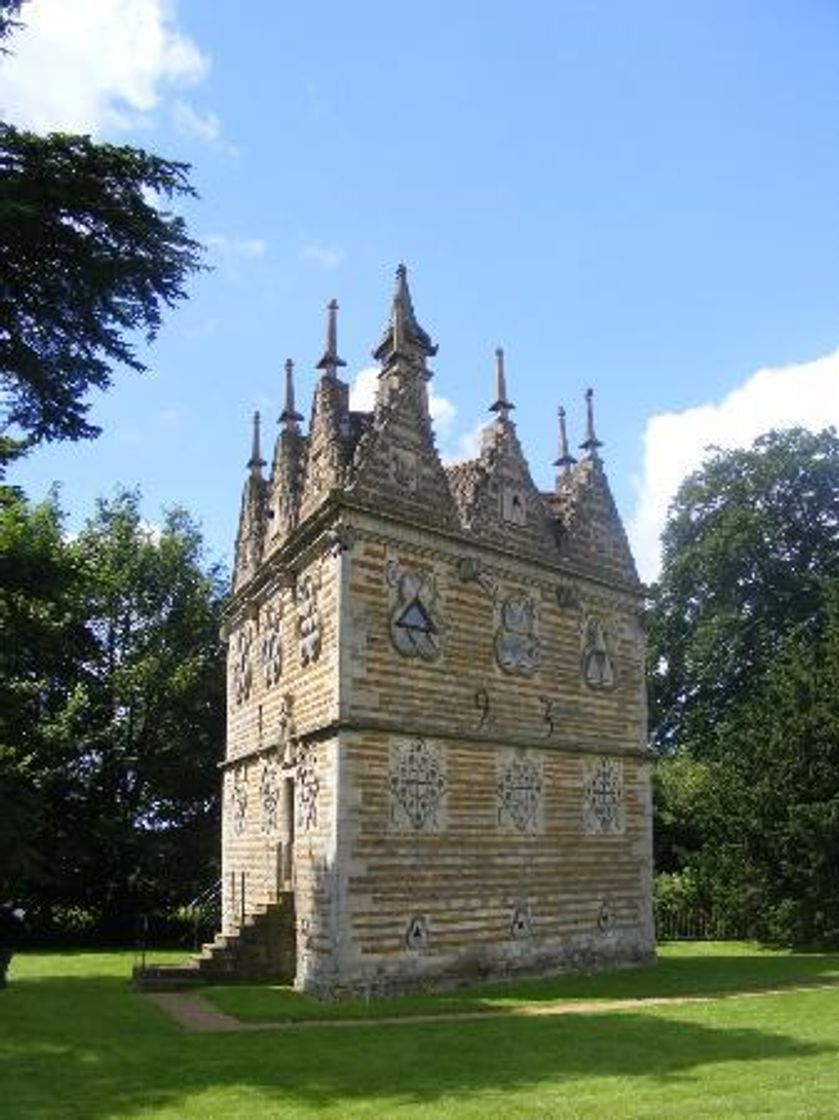 Places Rushton Triangular Lodge