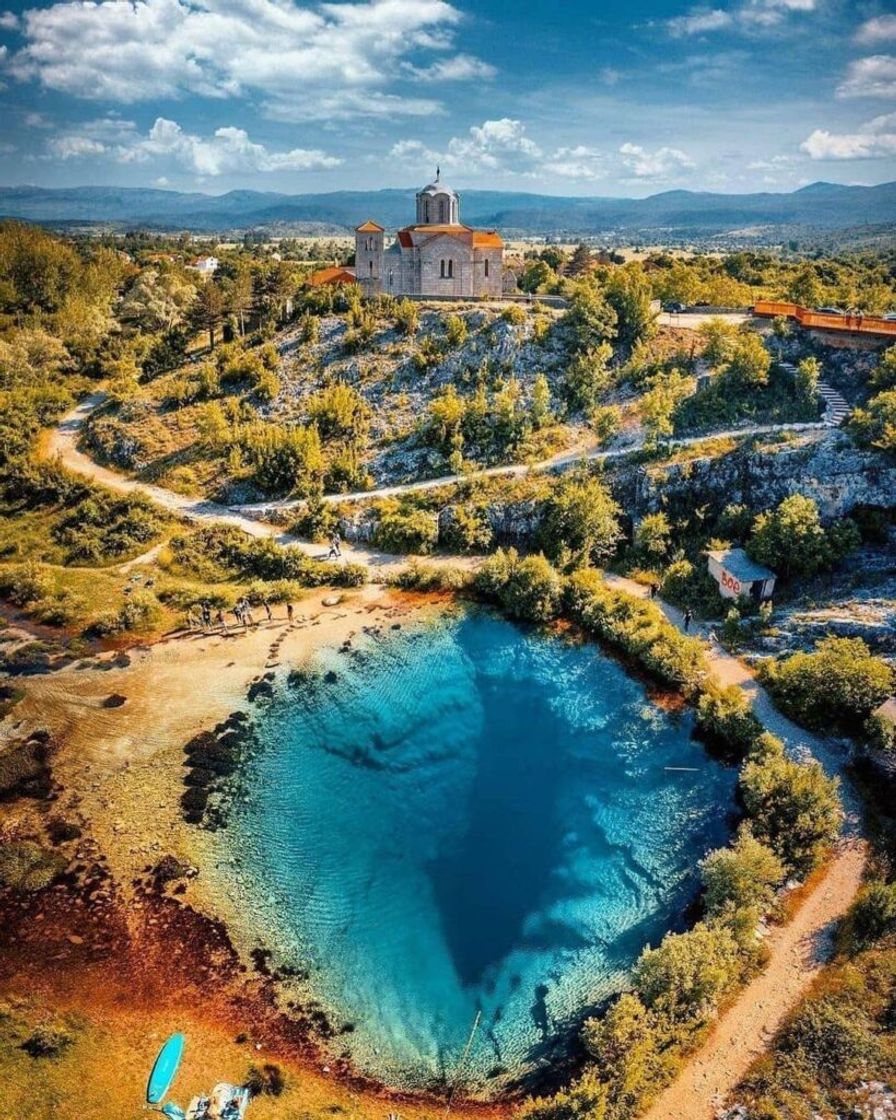 Lugar Cetina River Spring