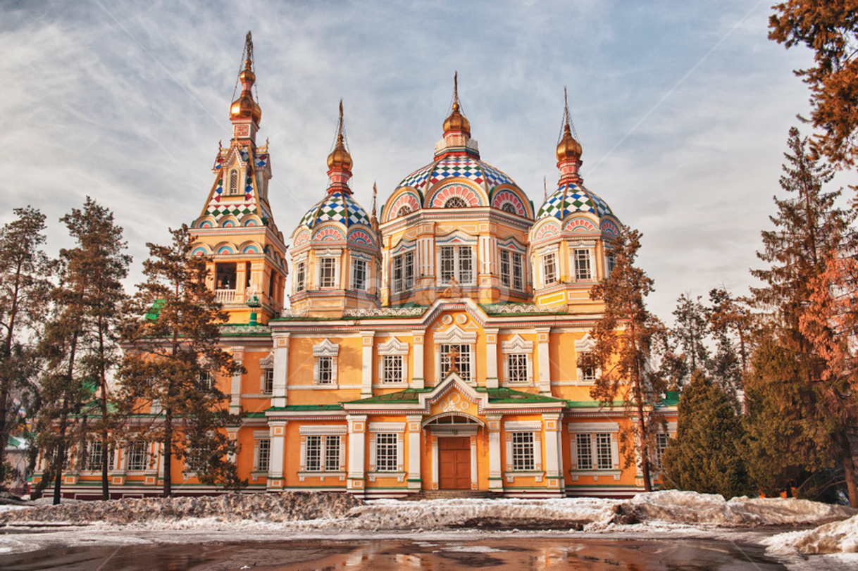 Lugar Zenkov's Cathedral