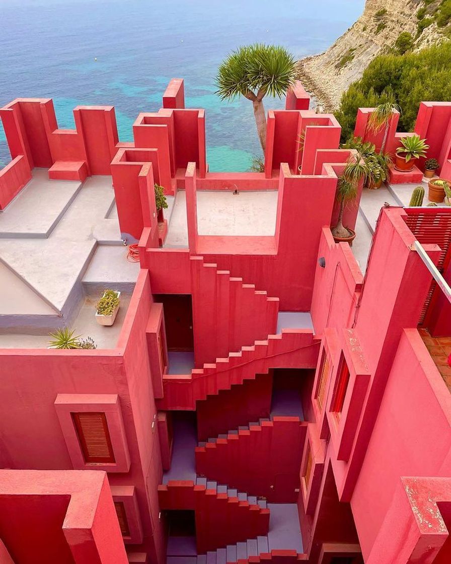 Place Edificio La Muralla Roja