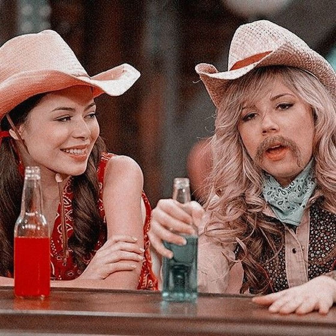 Fashion ICarly