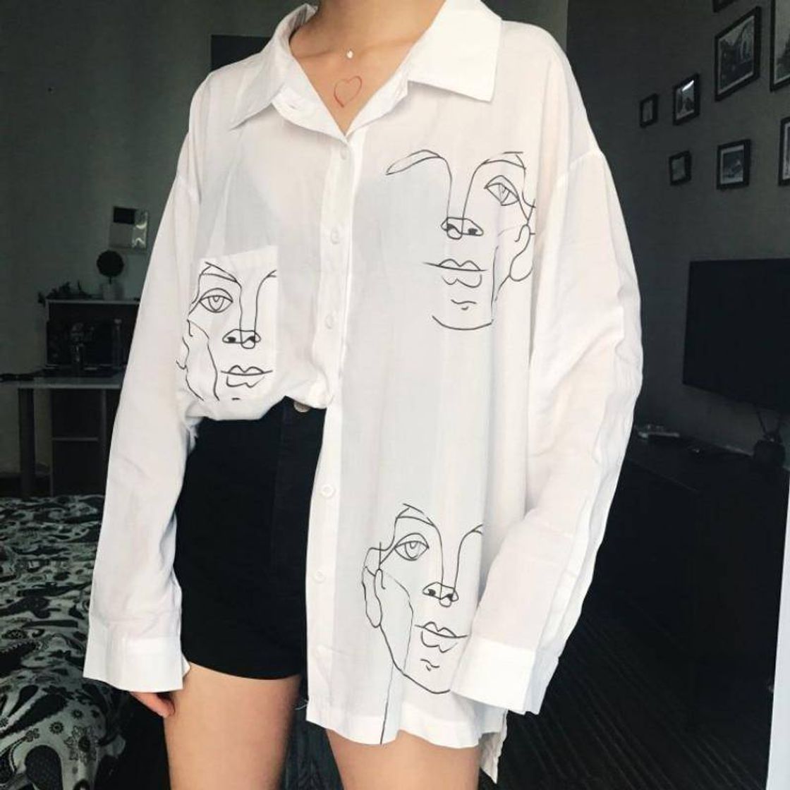 Moda LINE ART FACE BLOUSE

