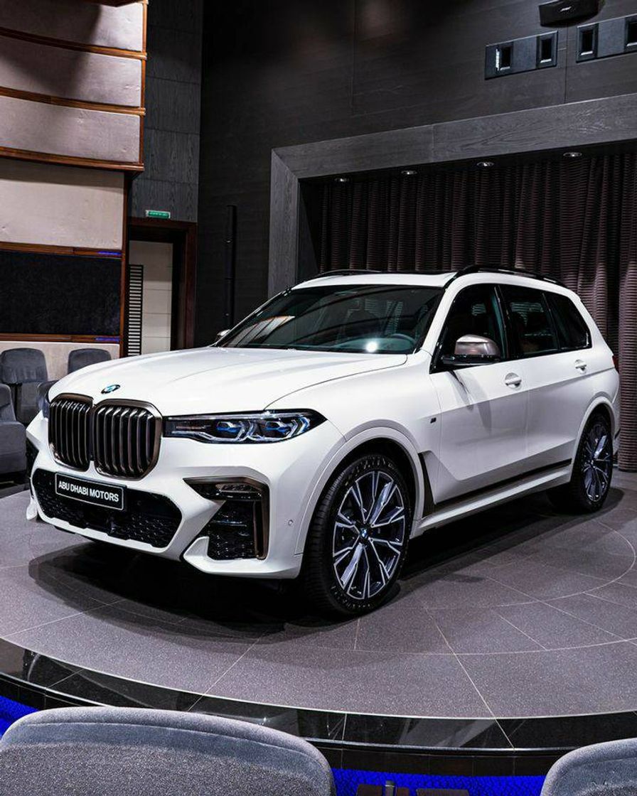 Social BMW X7