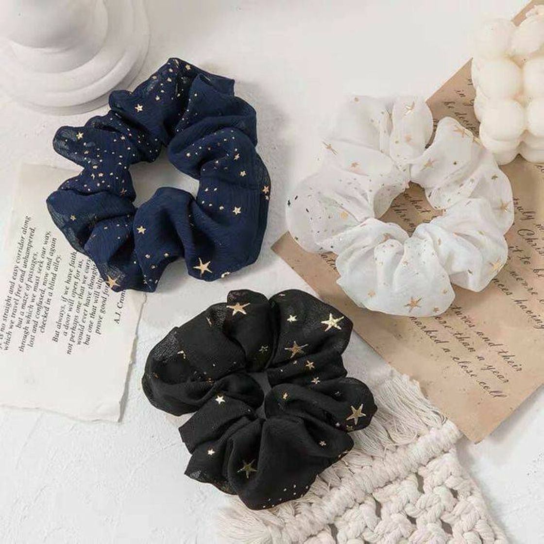 Moda 💙🤍🖤 scrunchies✨