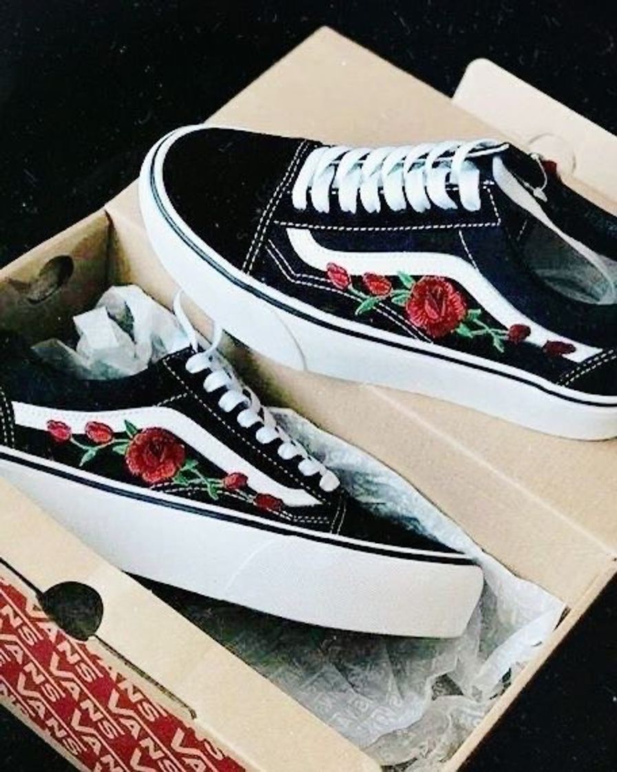 Moda Vans old school com rosas