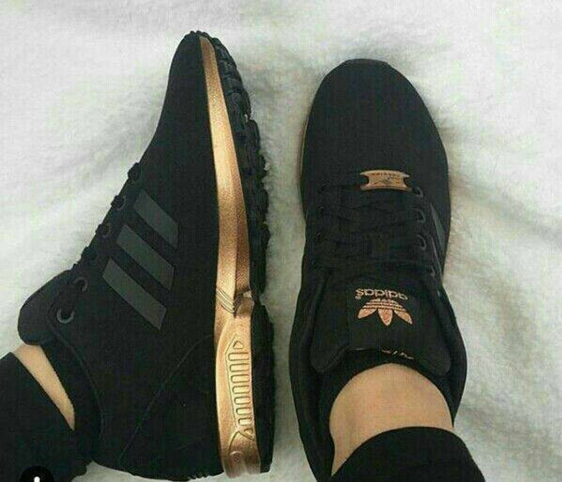 Fashion Tênis adidas preto e dourado