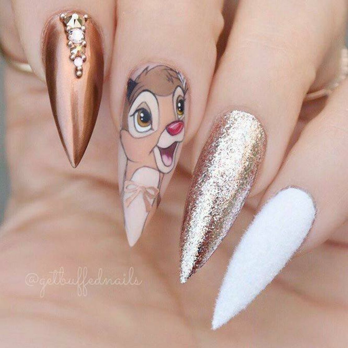 Moda Inspirando Stiletto Nails para conquistá-lo 