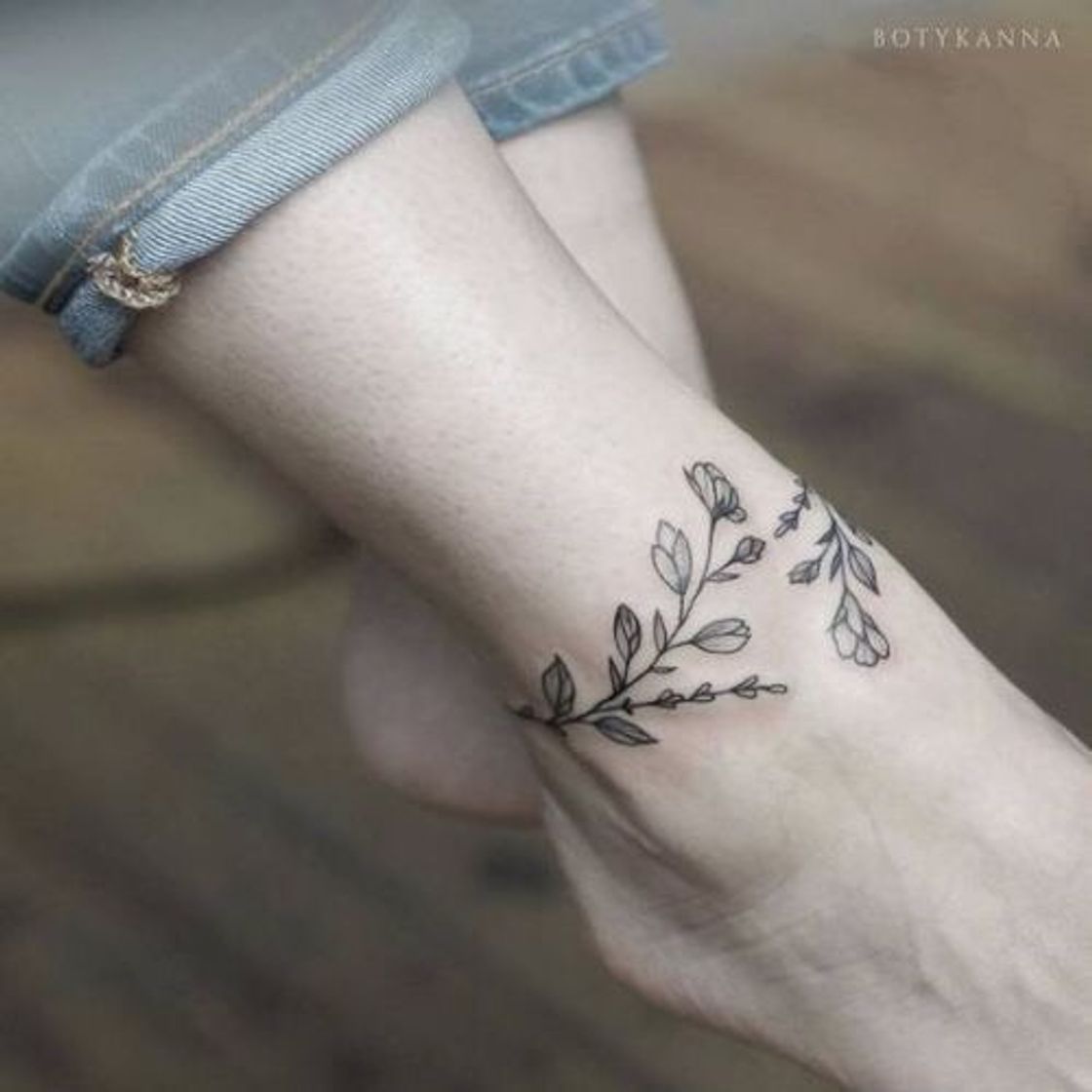 Moda tatto tornozelo 