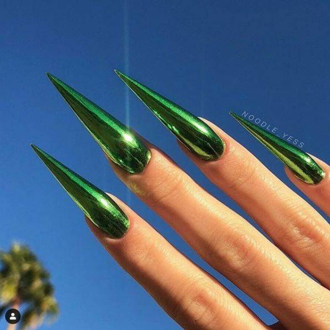 Social Nails