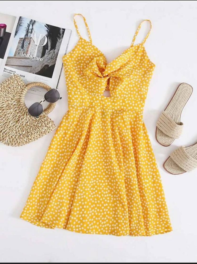 Moda SHEIN Vestido Amarelo Corte Fora Florzinhas 

