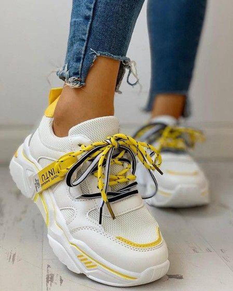 Fashion Tênis branco e amarelo 💛