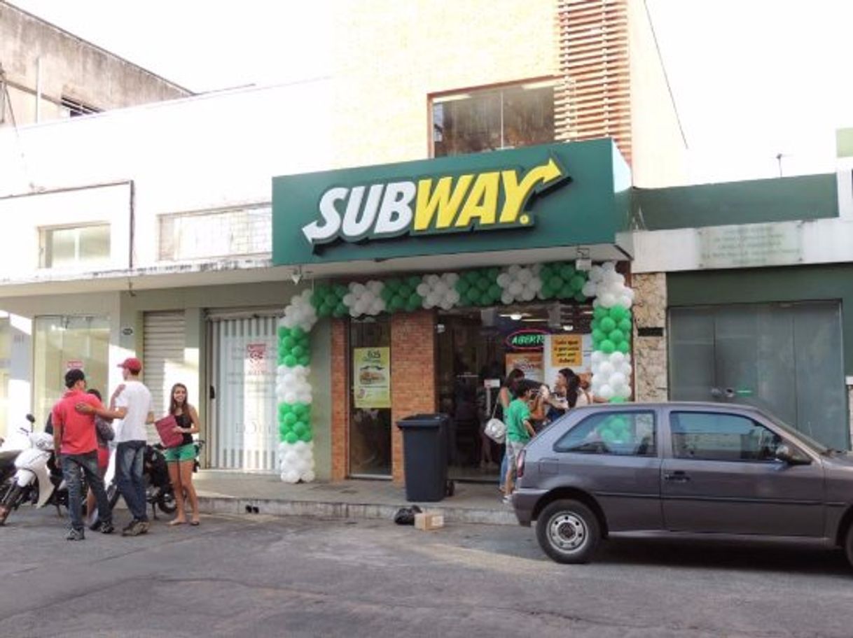 Restaurants Subway São Sebastião