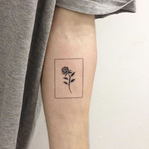 Tatuagem minimalista