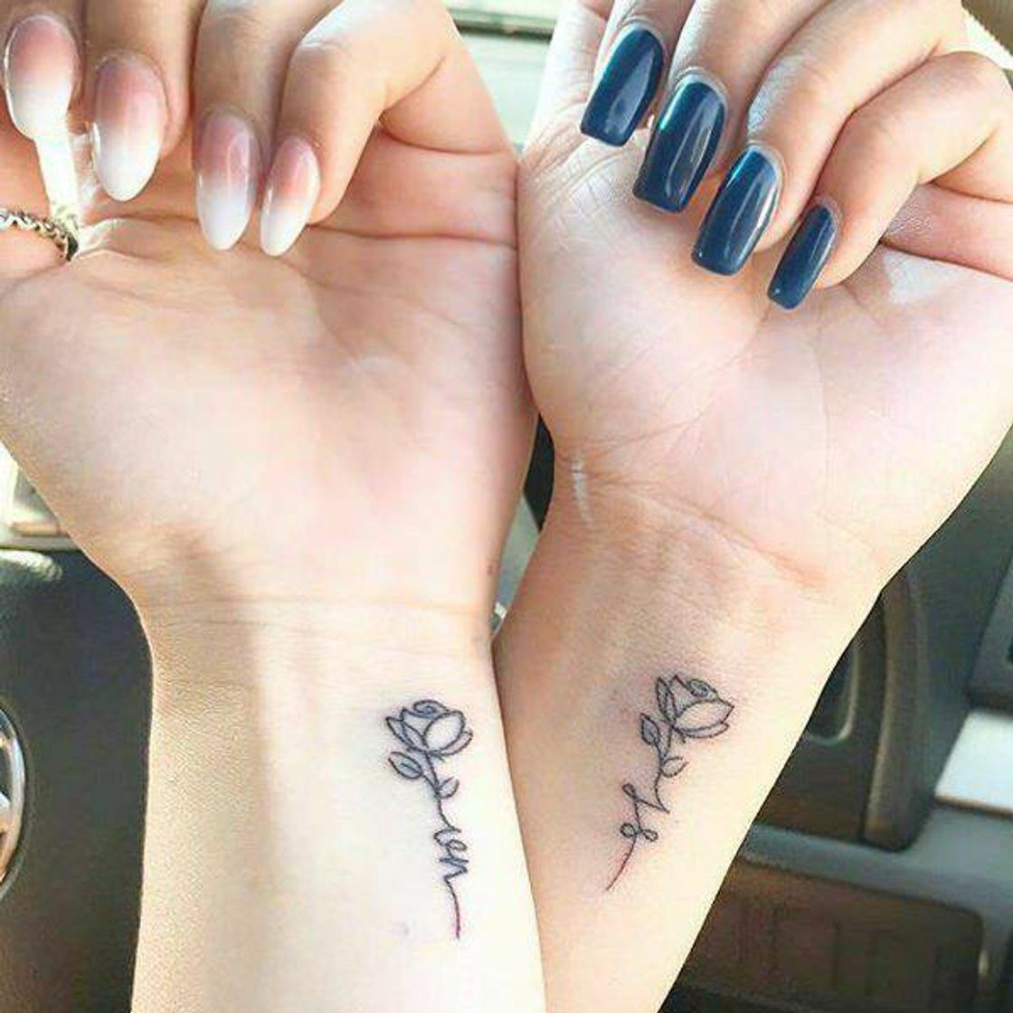 Moda tattos em dupla 