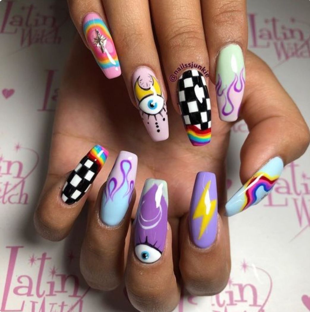 Social Nails