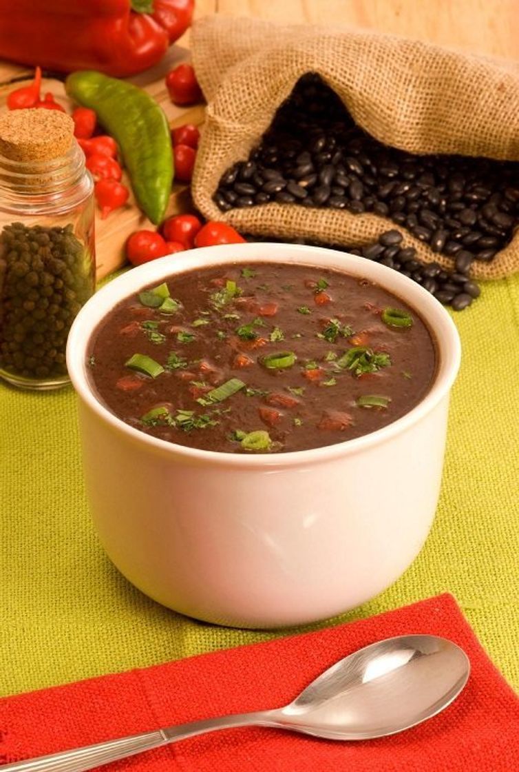 Social Sopa de feijão com calabresa 